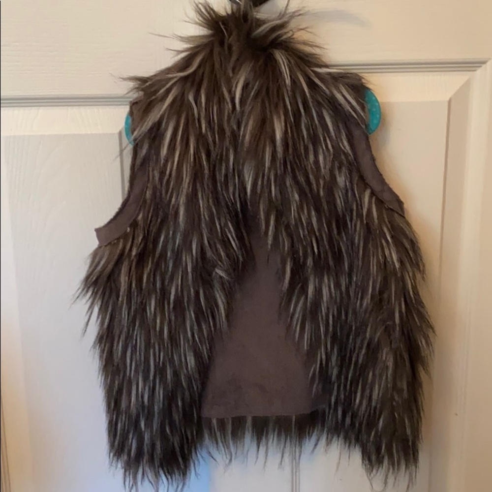 American Widgeon- reversible faux fur vest (5)